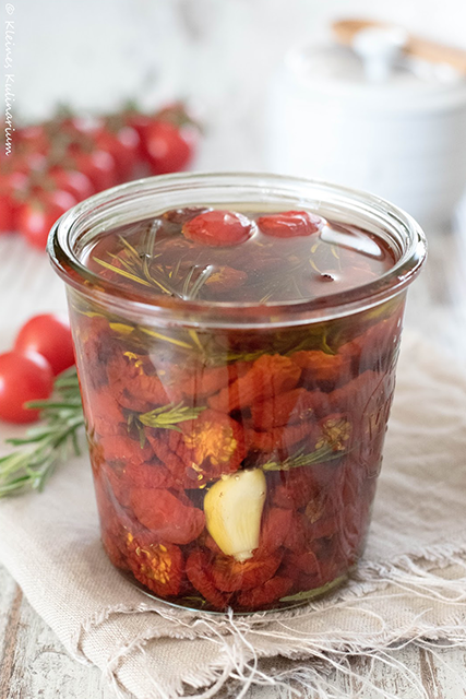Getrocknete Tomaten in Öl - Kleines Kulinarium