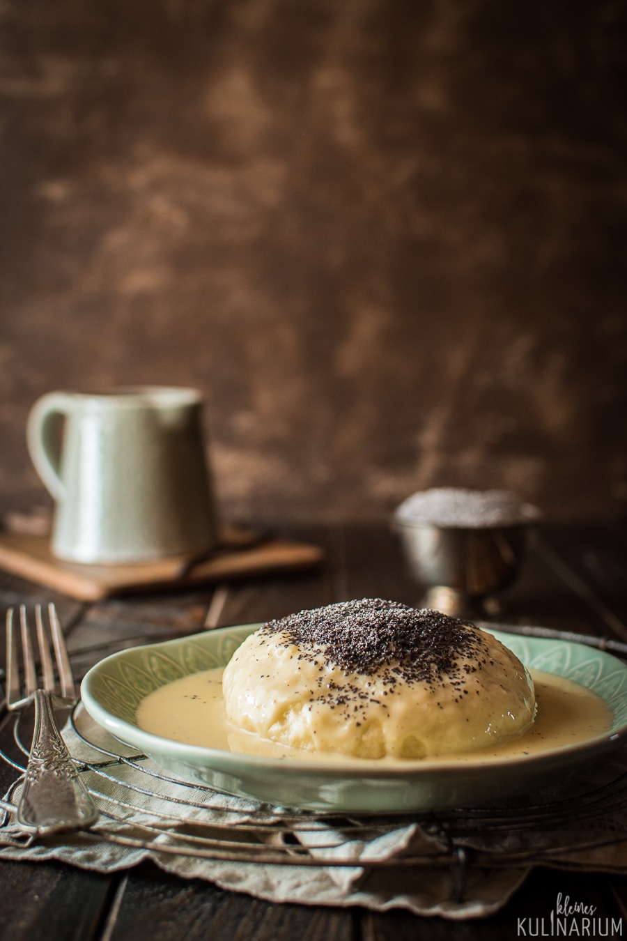 Germknödel mit Zwetschgenmus und Mohnzucker - Kleines Kulinarium