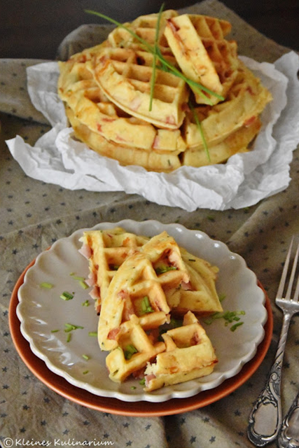 Schmandwaffeln mit Schinken und Käse - Kleines Kulinarium