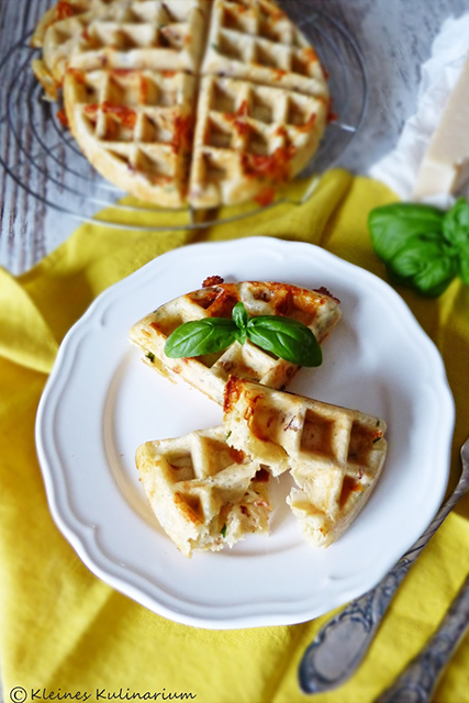 tomate_mozzarella_waffeln_titel