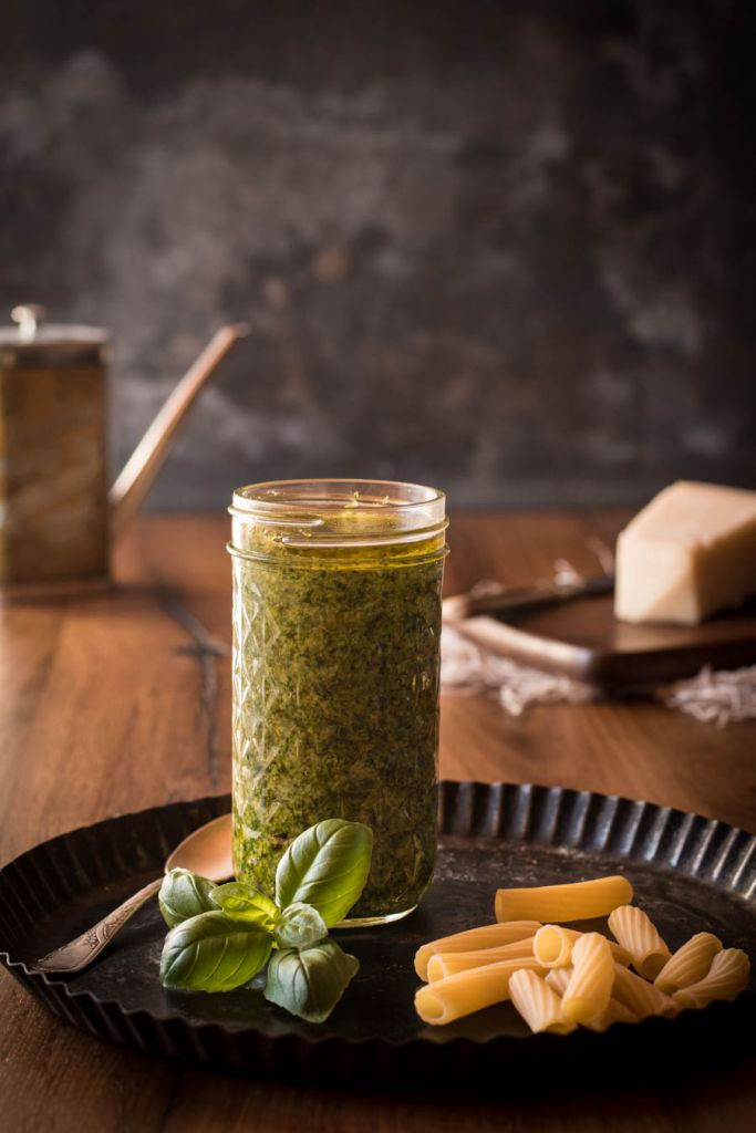 Basilikumpesto Pesto alla Genovese - Kleines Kulinarium