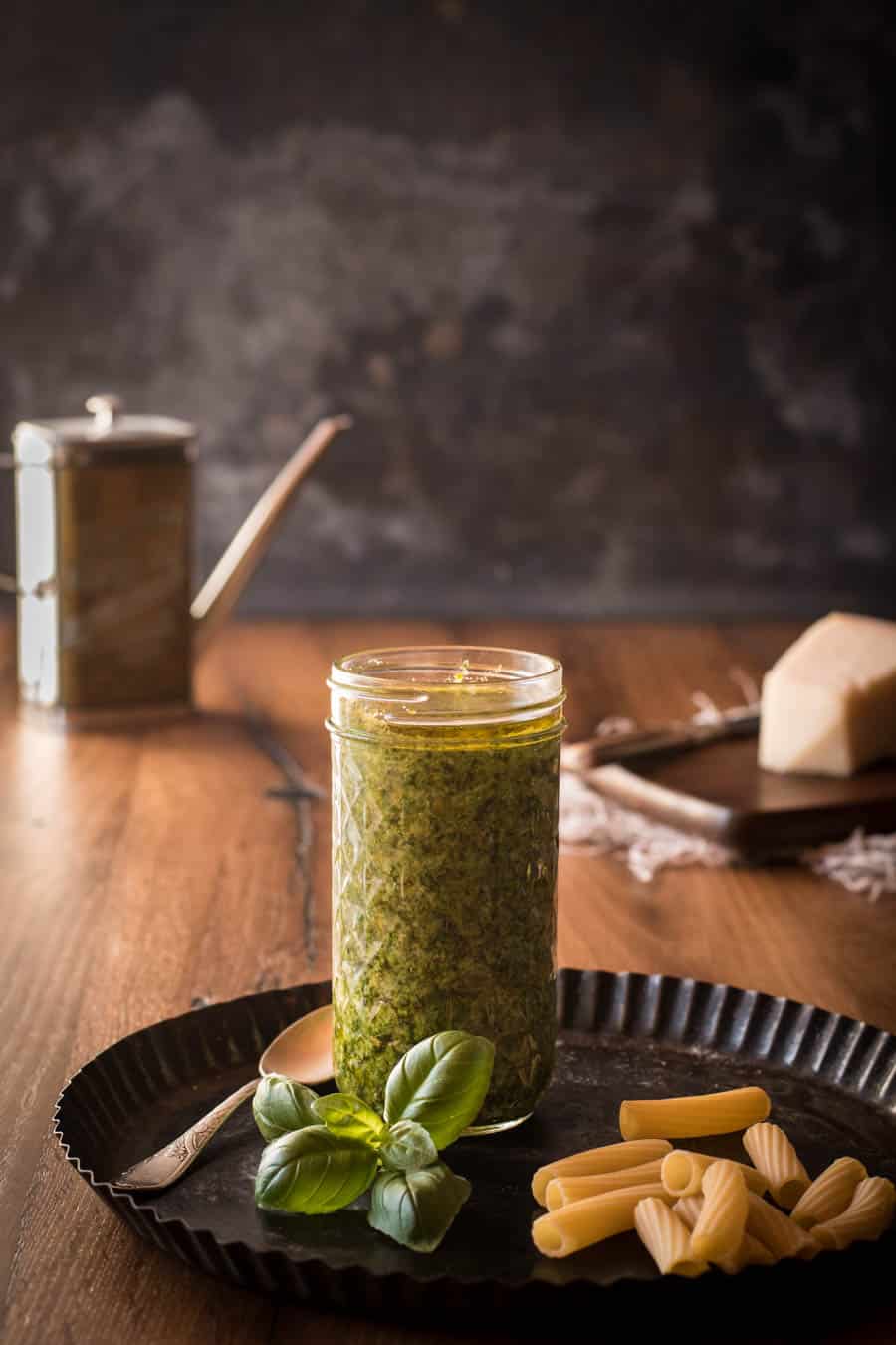 Basilikumpesto Pesto alla Genovese - Kleines Kulinarium