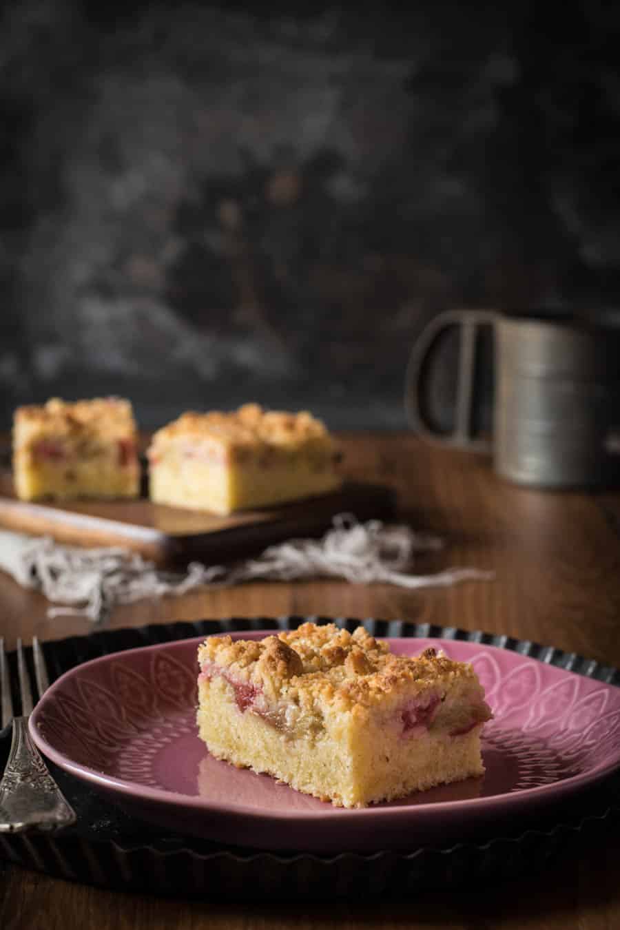 Schneller Rhabarberkuchen mit Vanillestreuseln - Kleines Kulinarium