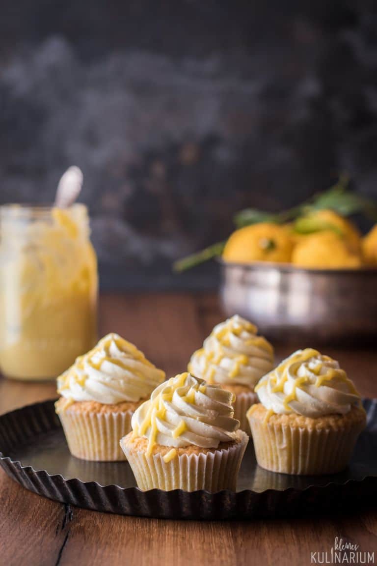 Zitronen-Cupcakes mit einer Swiss Meringue Buttercream - Kleines Kulinarium