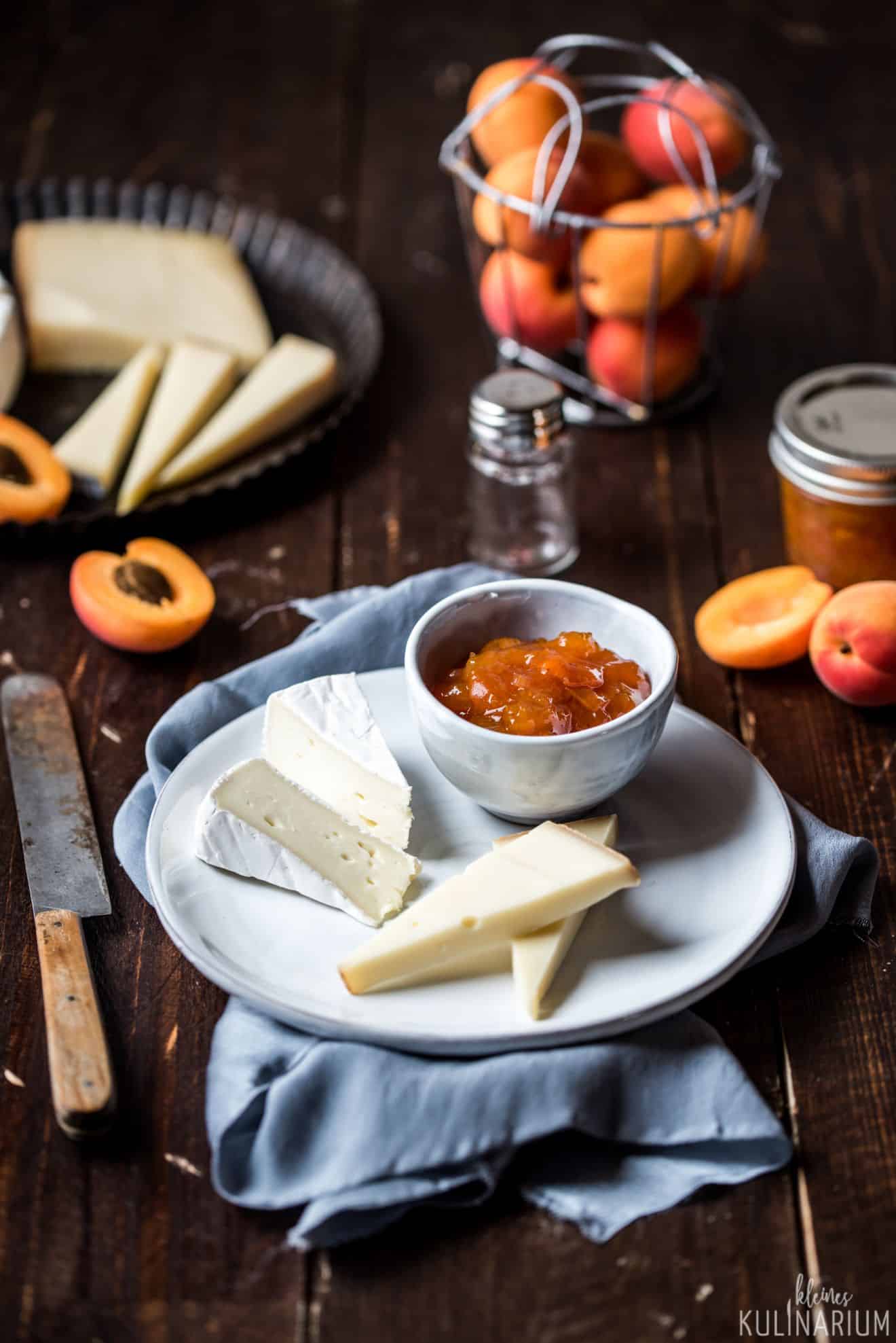 Aprikosen Chutney perfekt zu Käse - Kleines Kulinarium