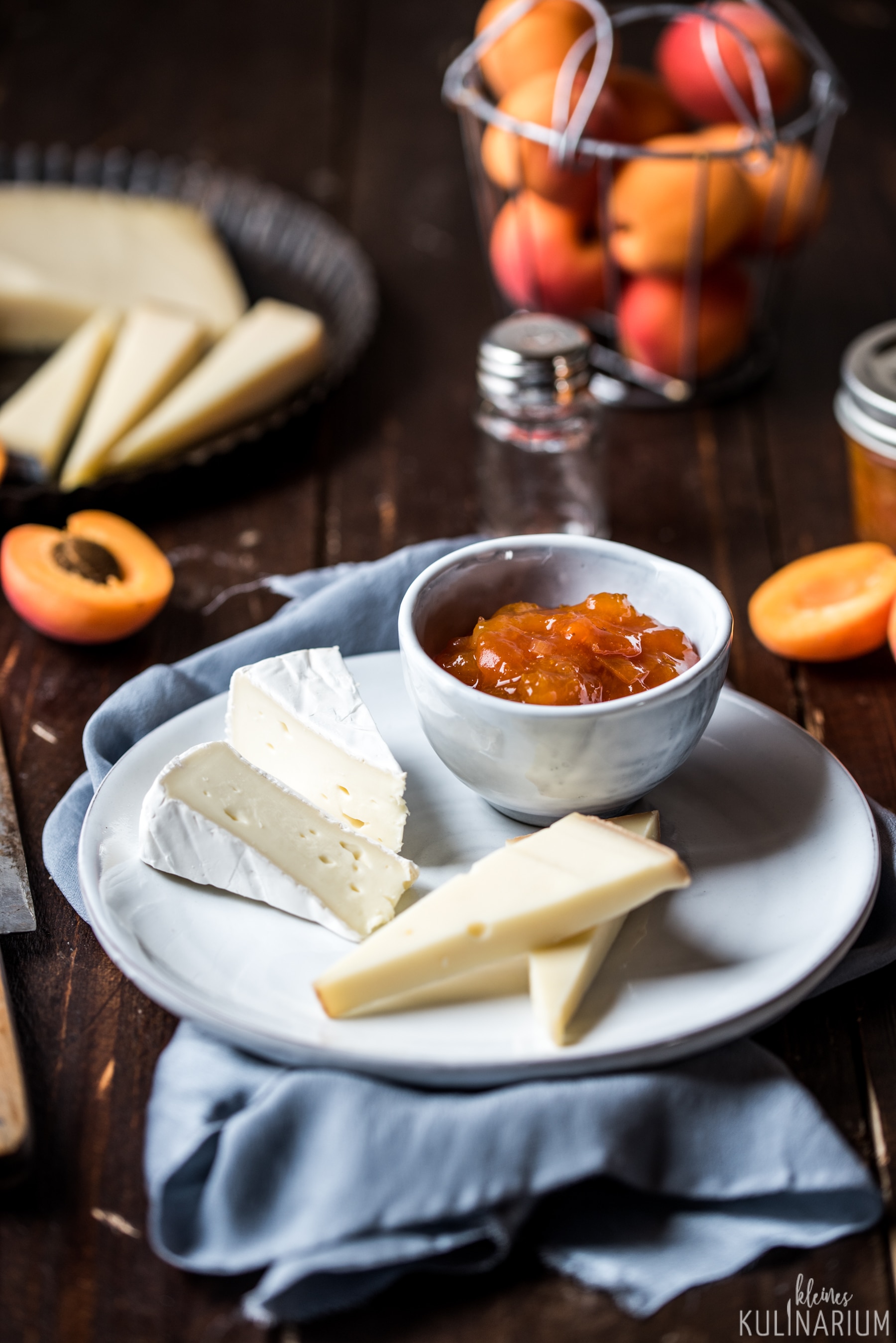 Aprikosen Chutney mit Käse